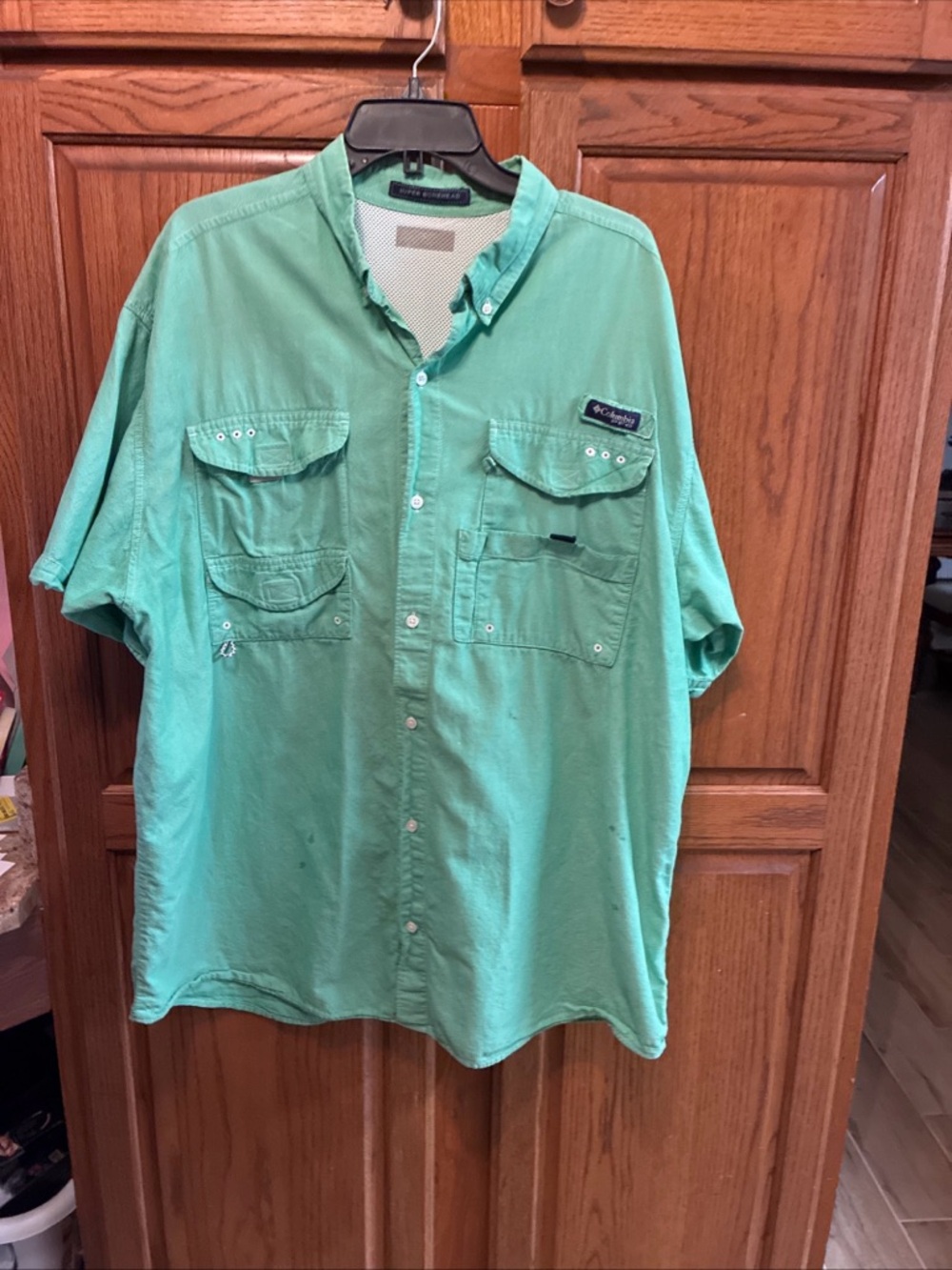 Columbia Men's Button-Down Fishing Shirt in Mint Green size 2XL